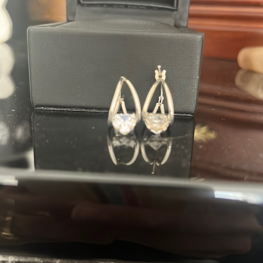 heart shaped diamond earrings